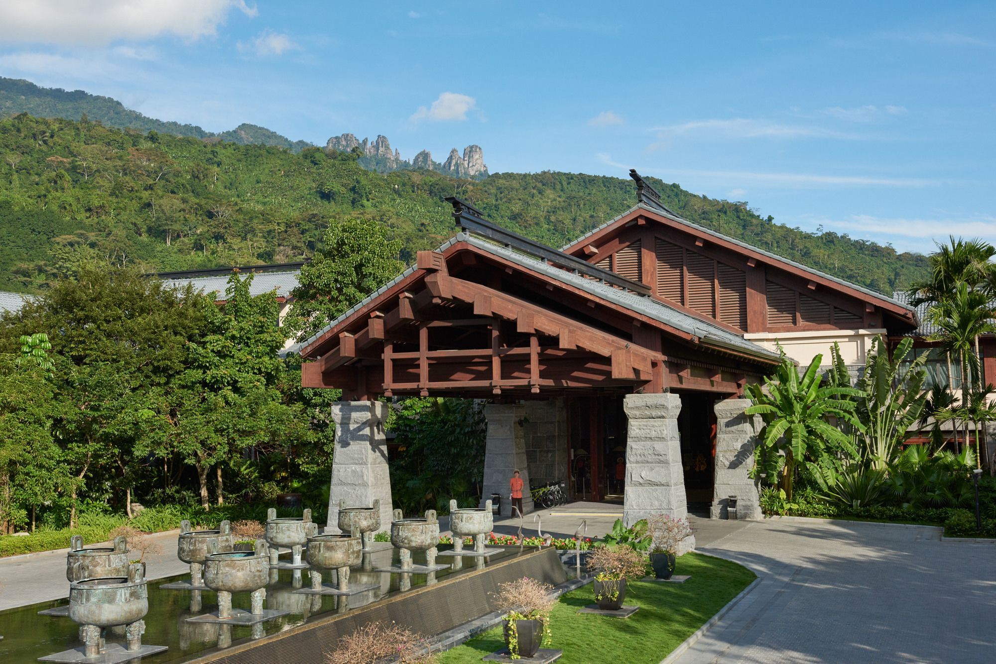 Doubletree Resort By Hilton Hotel Hainan - Qixianling Hot Spring Баоцинь Экстерьер фото